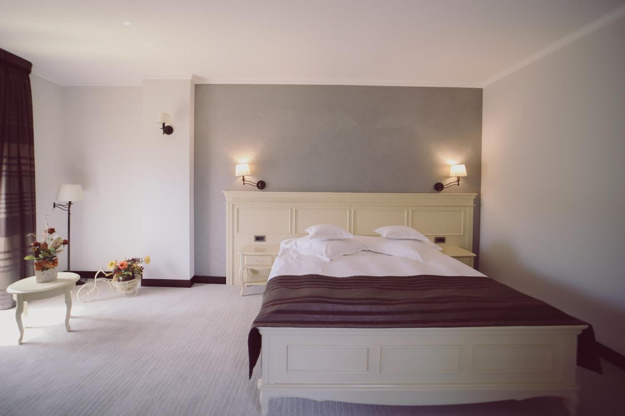 Helen 4* Bacau