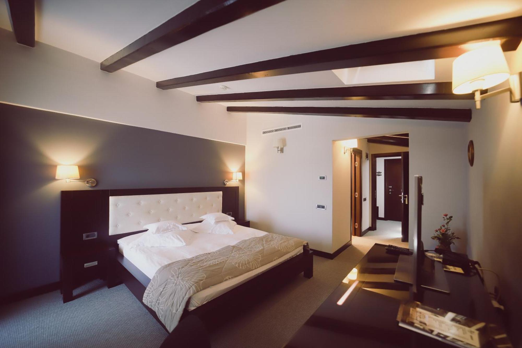 Helen Hotel Bacau